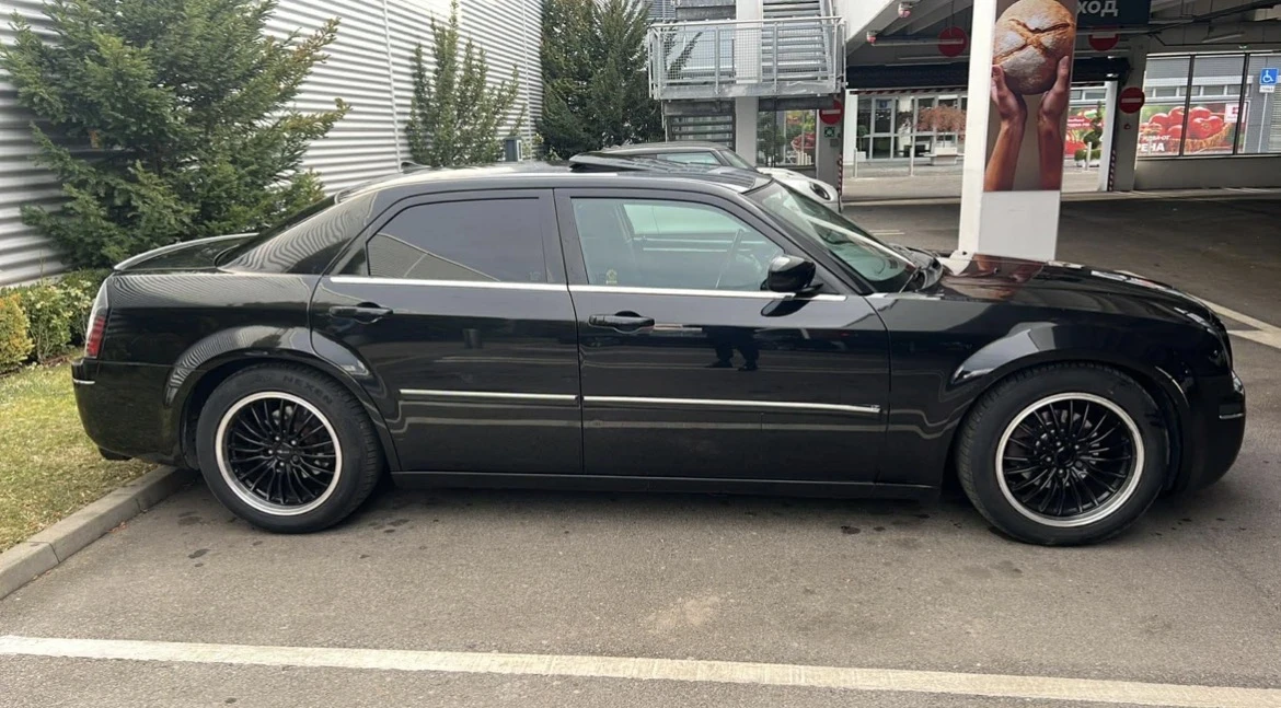 Chrysler 300c  - изображение 2