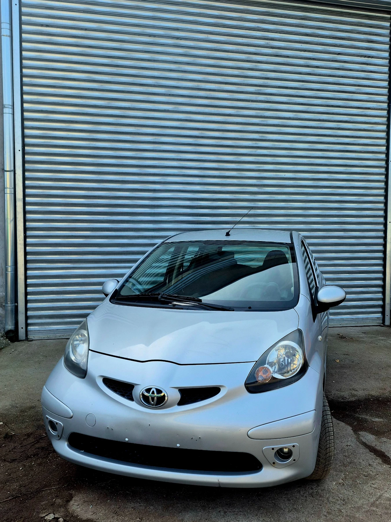 Toyota Aygo 1.0, снимка 6 - Автомобили и джипове - 53999107
