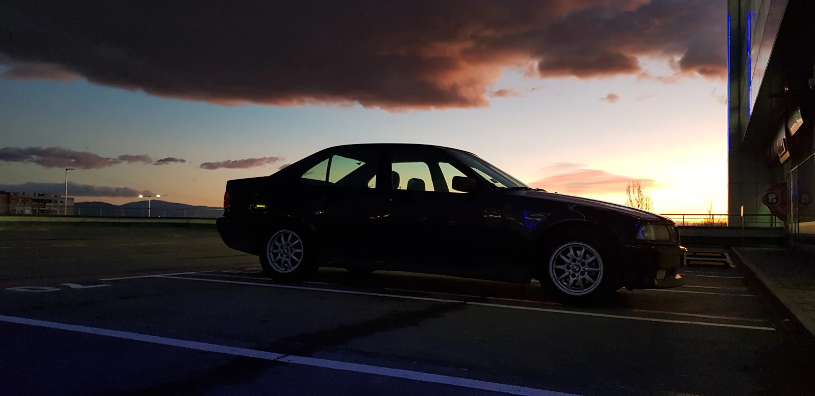 BMW 316, снимка 8 - Автомобили и джипове - 54089897