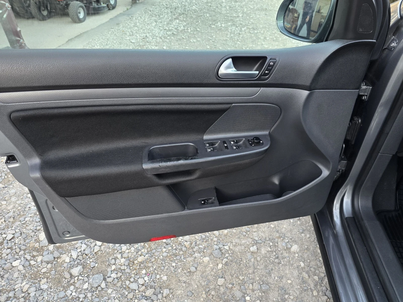 VW Golf 1.9TDI , снимка 15 - Автомобили и джипове - 54132122