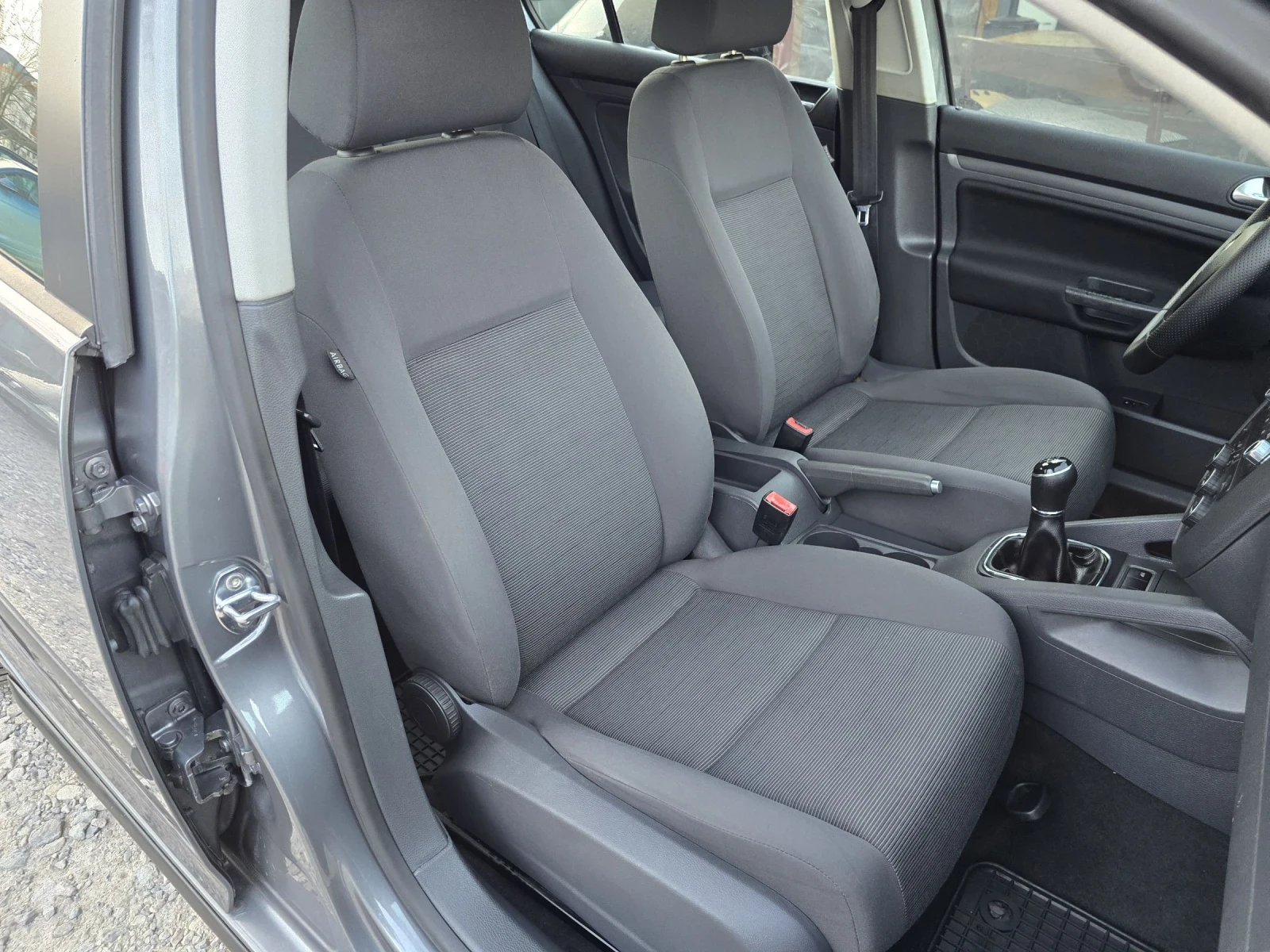 VW Golf 1.9TDI , снимка 7 - Автомобили и джипове - 54132122