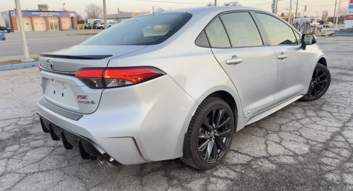 Toyota Corolla HYBRID XSE * AWD * BLIND SPOT * CAMERA * ПОДГРЕВ *, снимка 3 - Автомобили и джипове - 54567889