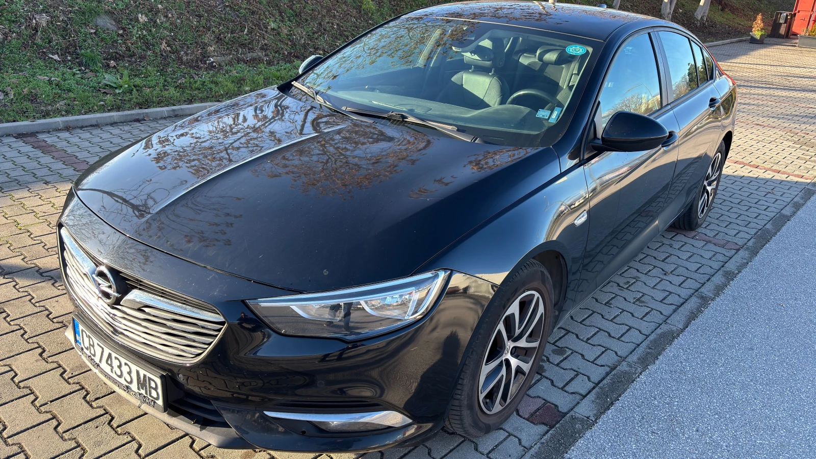 Opel Insignia Grand Sport, снимка 10 - Автомобили и джипове - 54838071