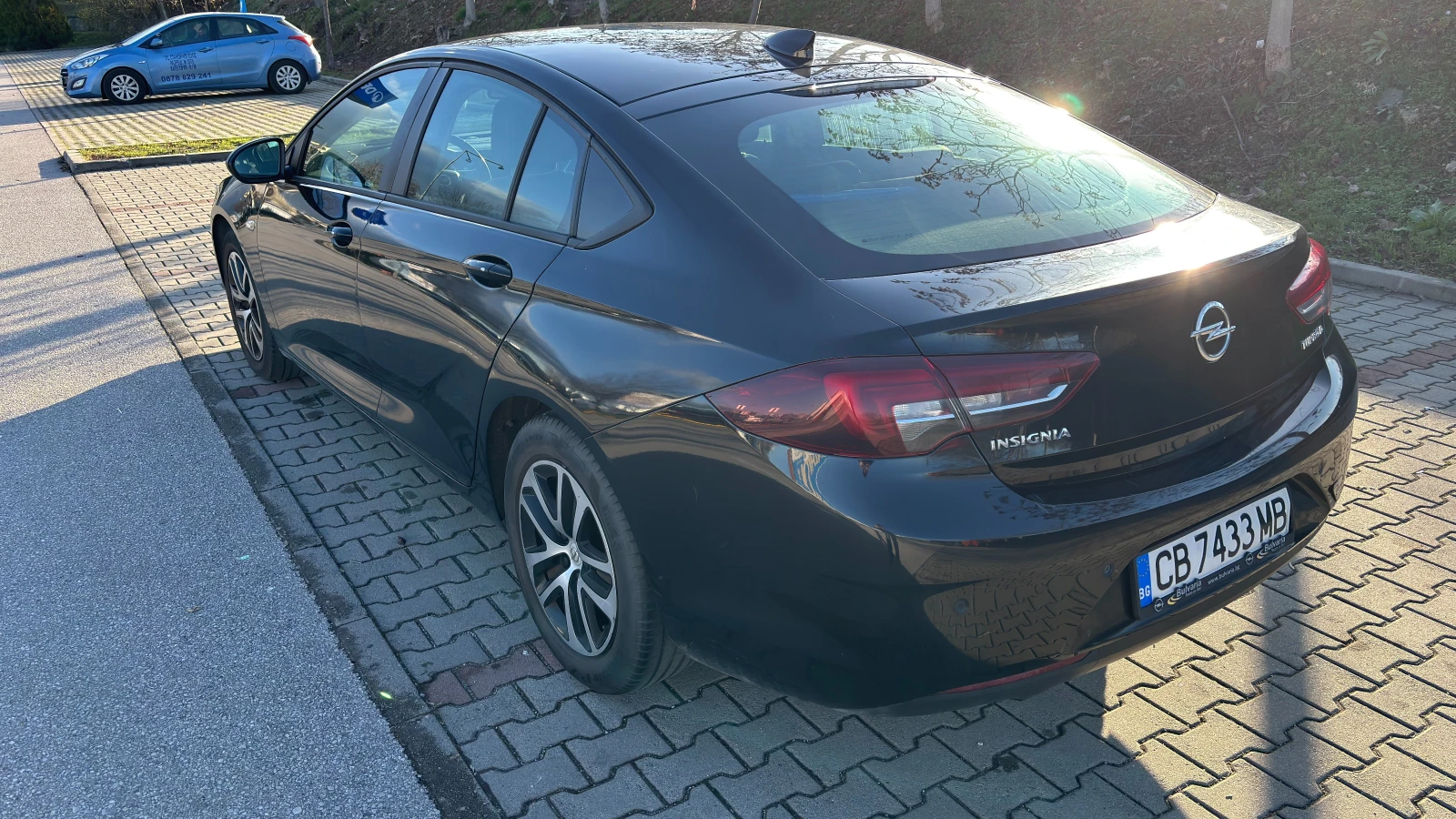 Opel Insignia Grand Sport, снимка 5 - Автомобили и джипове - 54838071