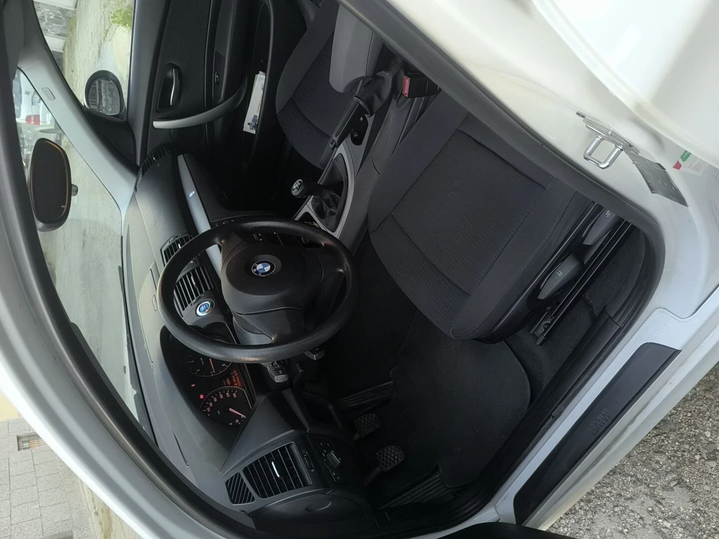 BMW 118 D Facelift на реални км, снимка 8 - Автомобили и джипове - 54972114