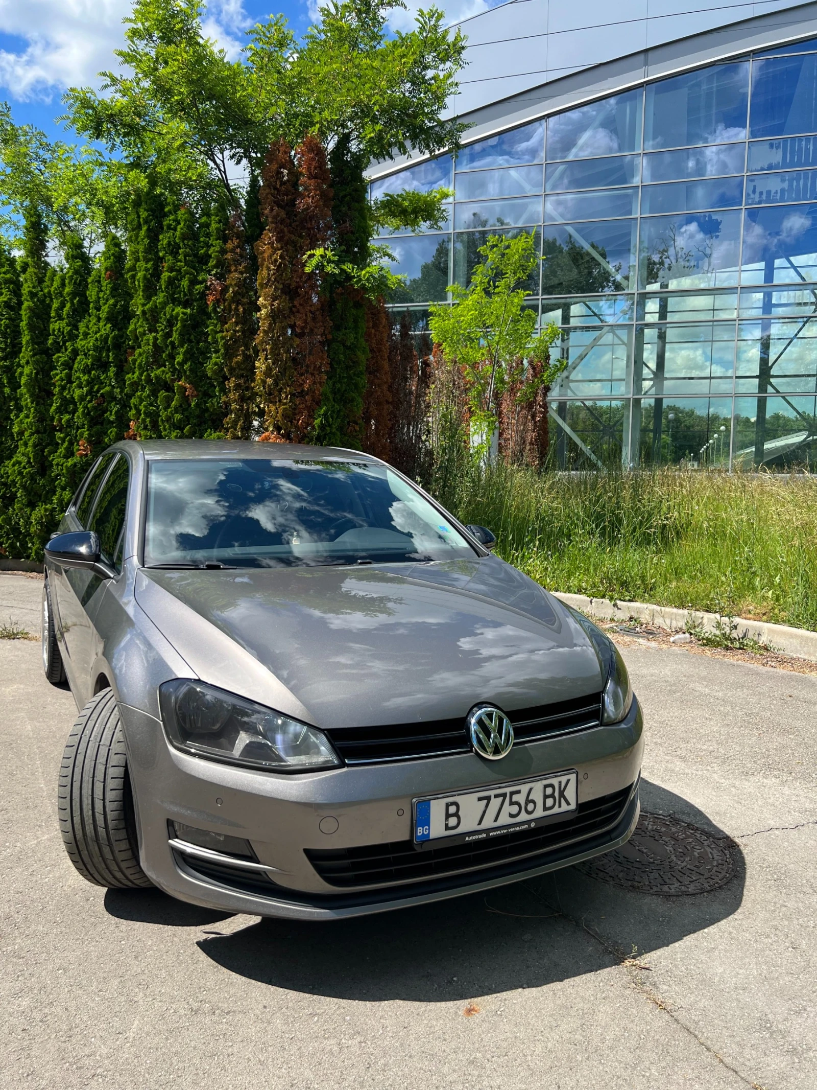 VW Golf DSG-7 + ЗАДНА КАМЕРА / CarPlay, снимка 2 - Автомобили и джипове - 54987566