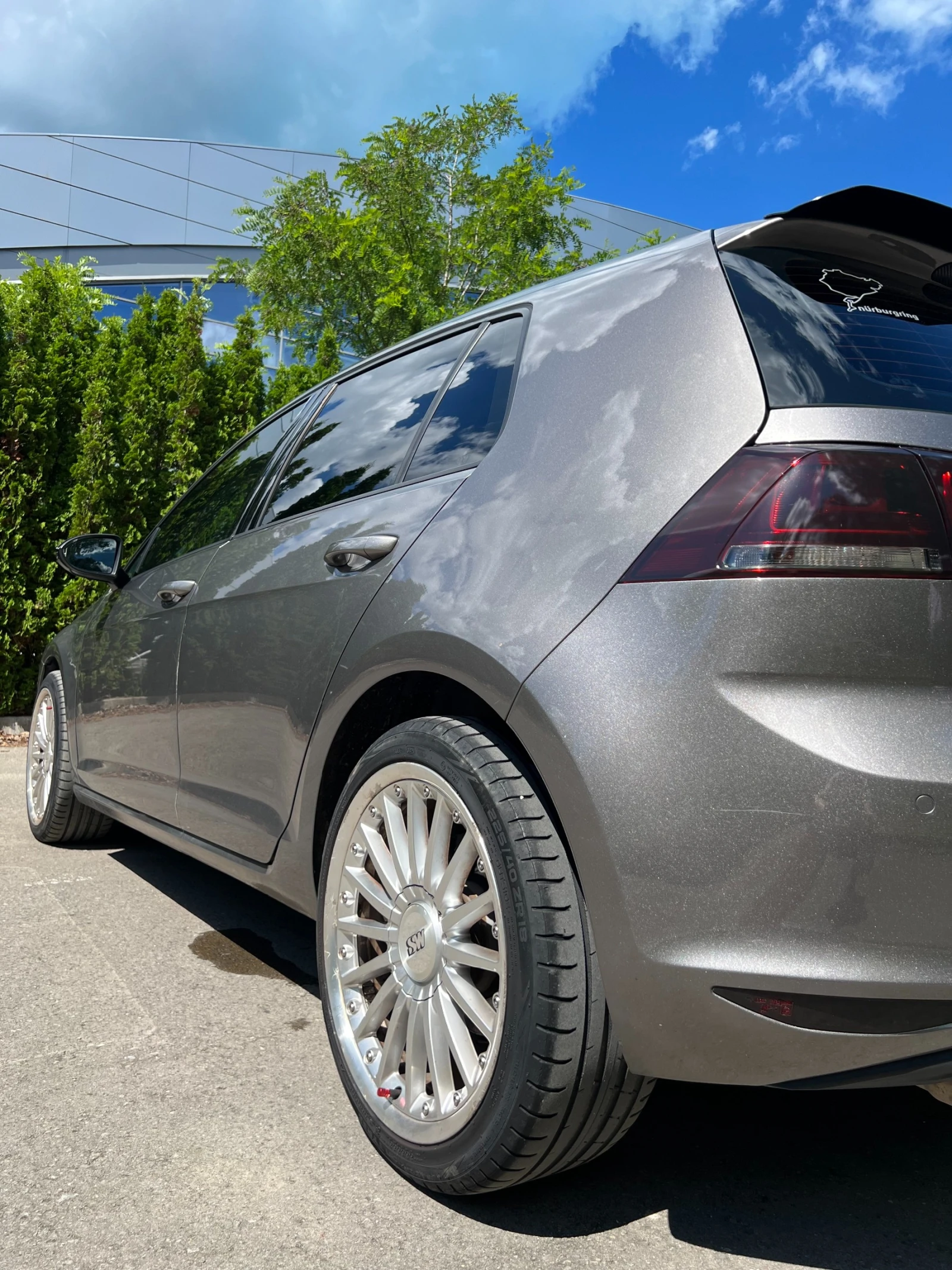 VW Golf DSG-7 + ЗАДНА КАМЕРА / CarPlay, снимка 15 - Автомобили и джипове - 54987566