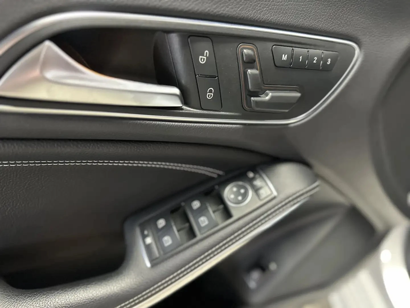 Mercedes-Benz CLA 250 4MATIC/AMG-LINE/SUNROOF, снимка 17 - Автомобили и джипове - 55694281