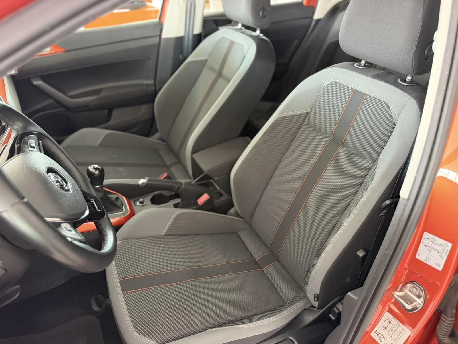 VW Polo 1.0TGI 66kw, снимка 7 - Автомобили и джипове - 55937403
