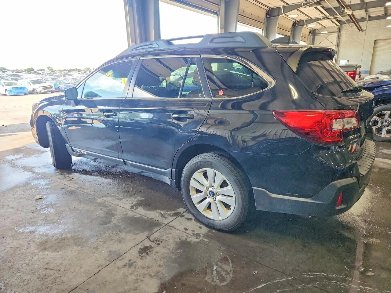 Subaru Outback 2.5l 2.5I Premium, снимка 2 - Автомобили и джипове - 55994185