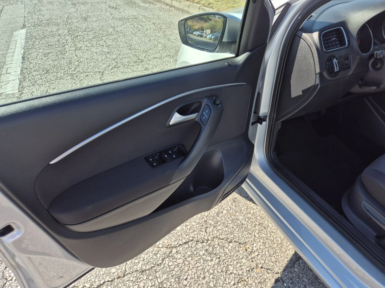 VW Polo 1.4Tdi, снимка 13 - Автомобили и джипове - 56068980