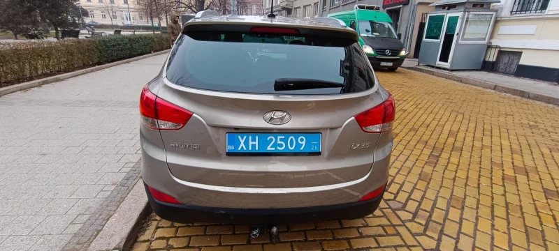 Hyundai IX35 2.0 i, снимка 5 - Автомобили и джипове - 48496646