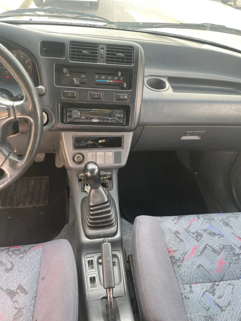 Toyota Rav4, снимка 7 - Автомобили и джипове - 49506661