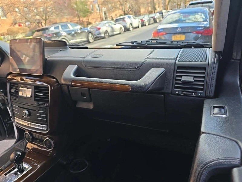 Mercedes-Benz G 55 AMG 4MATIC, снимка 10 - Автомобили и джипове - 52753054