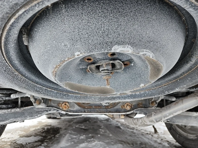 Toyota Highlander XLE * * 7 Места * * Черен Салон * * Carfax * * , снимка 14 - Автомобили и джипове - 53436372