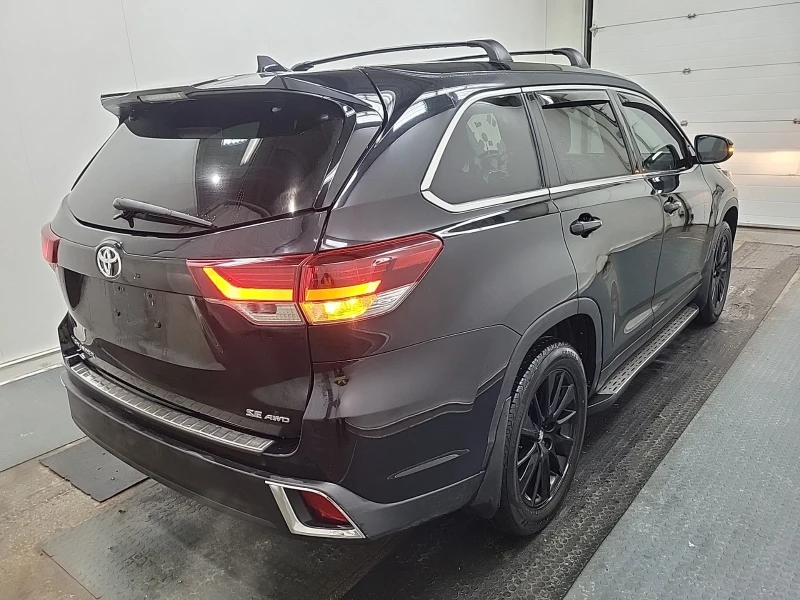 Toyota Highlander XLE * * 7 Места * * Черен Салон * * Carfax * * , снимка 5 - Автомобили и джипове - 53436372