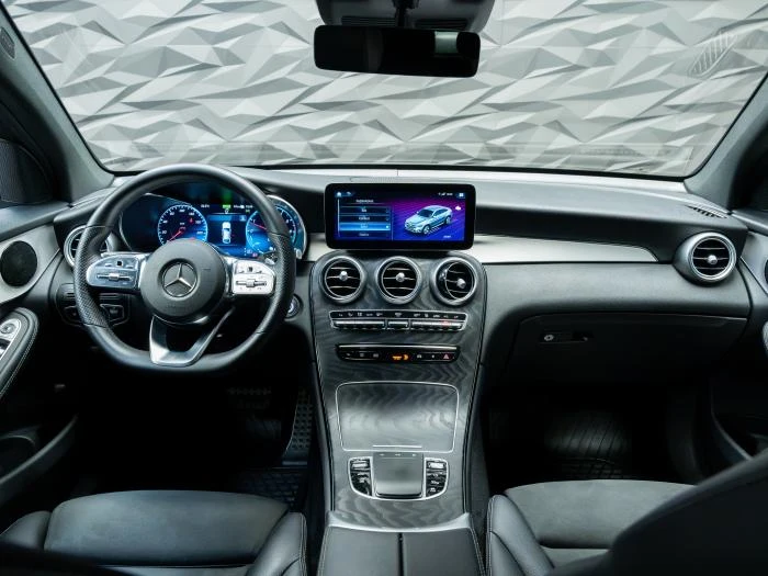 Mercedes-Benz GLC 300 DE 4MATIC* COUPE* AMG LINE* AIRMATIC* CAM* ПОДГРЕВ, снимка 13 - Автомобили и джипове - 55141541