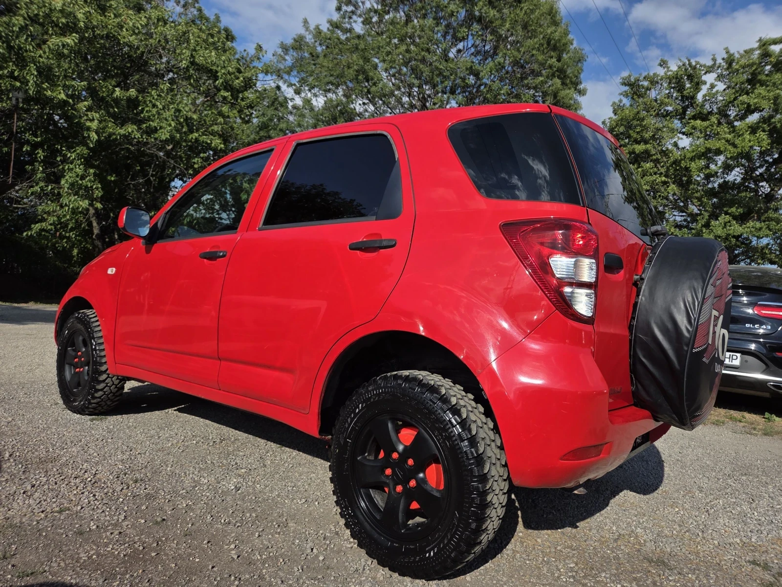 Daihatsu Terios 1.5 бензин | Обслужена | Off-road гуми - изображение 6