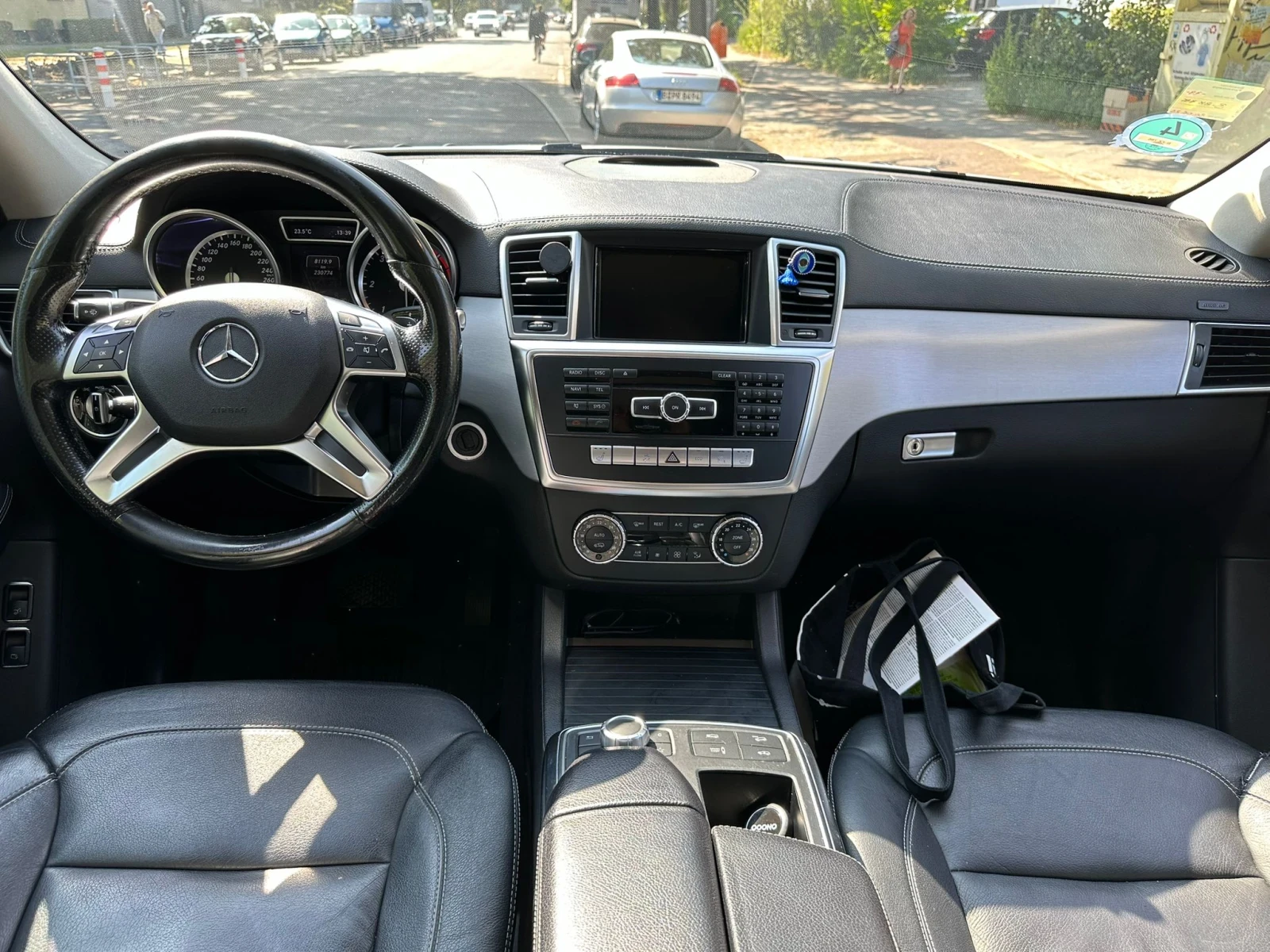 Mercedes-Benz GL 350  - изображение 6