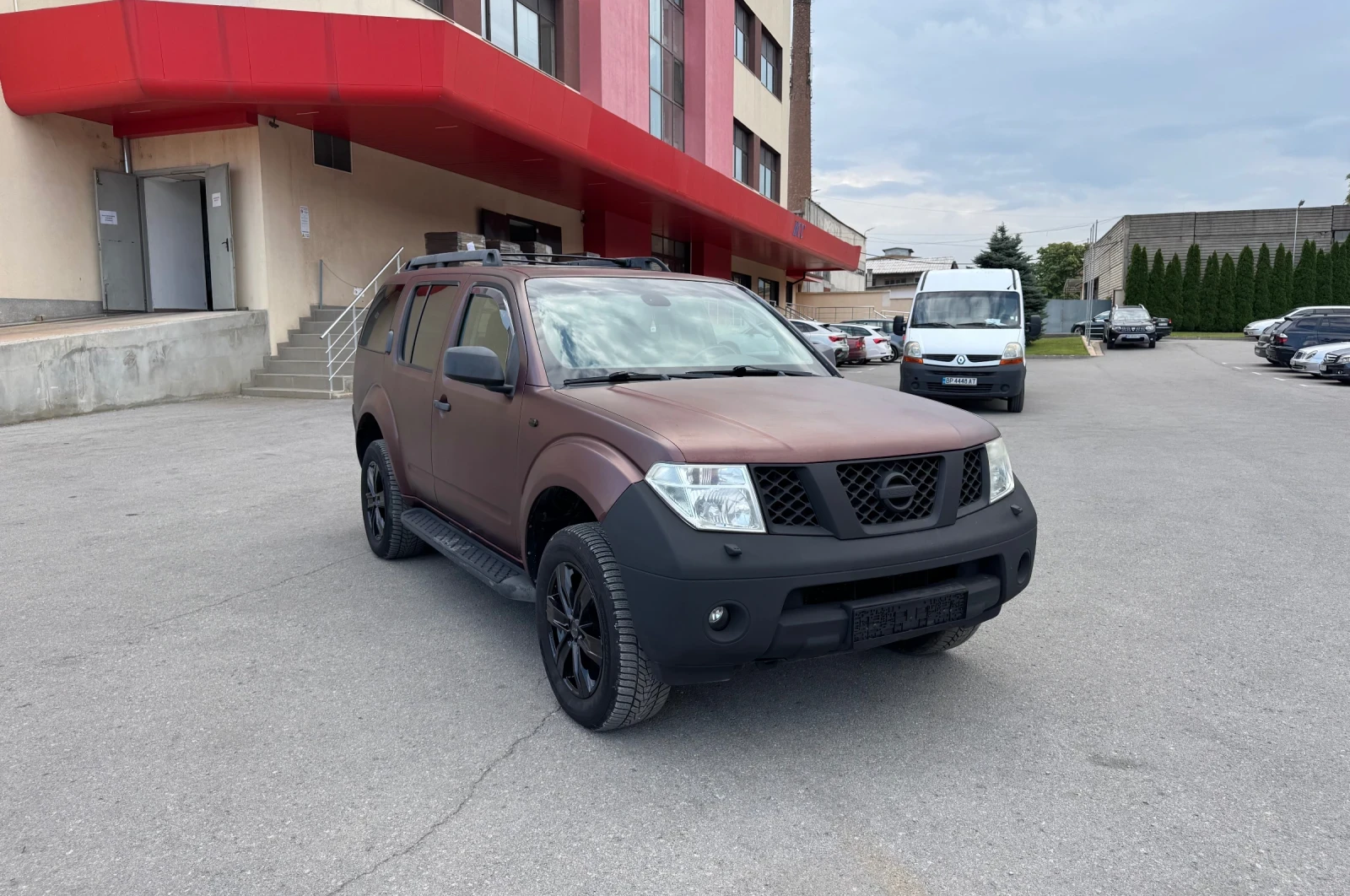 Nissan Pathfinder 2.5TDI - KLIMATRONIK - изображение 3