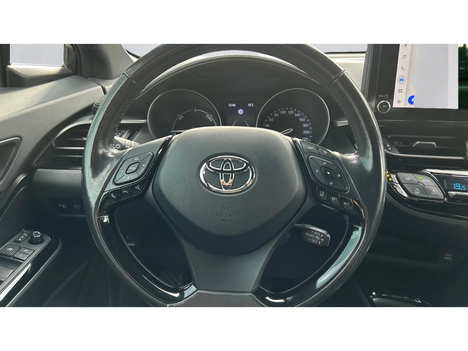 Toyota C-HR    470 . | Mobile.bg   13