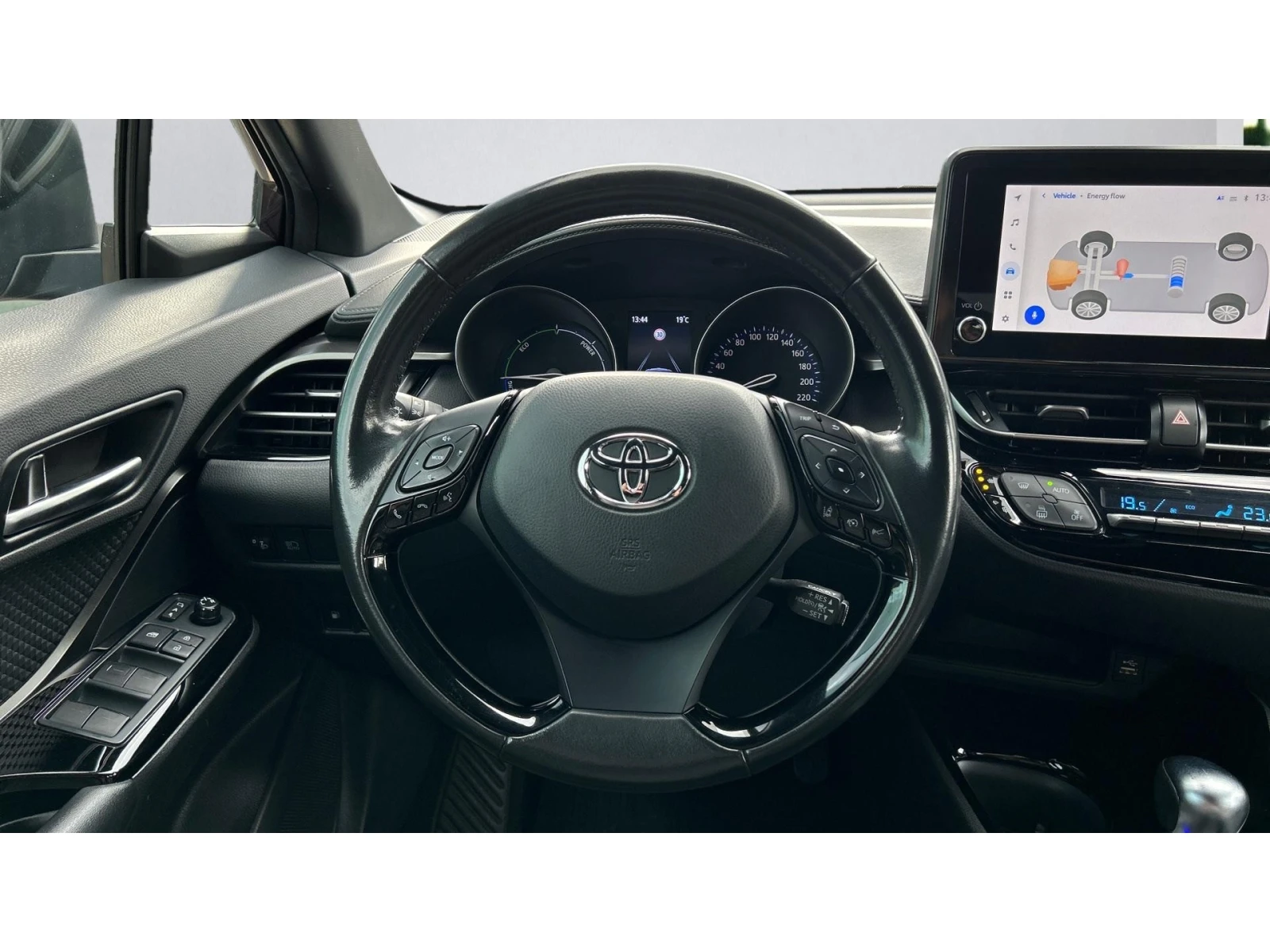 Toyota C-HR Месечна вноска от 470 лв. - изображение 9
