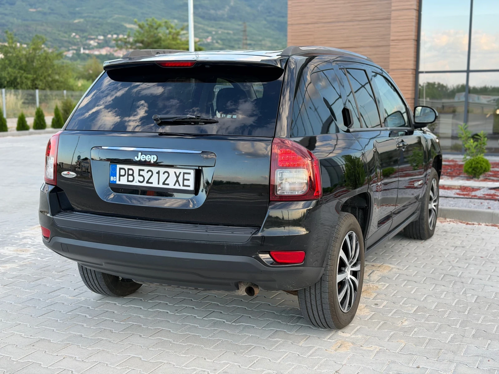 Jeep Compass 2.4 Keyless/Подгред 137хил Реални!Всичко платено!, снимка 5 - Автомобили и джипове - 54984926