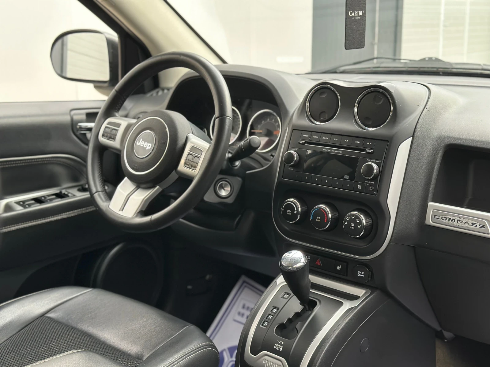 Jeep Compass 2.4 Keyless/Подгред 137хил Реални!Всичко платено!, снимка 13 - Автомобили и джипове - 54984926