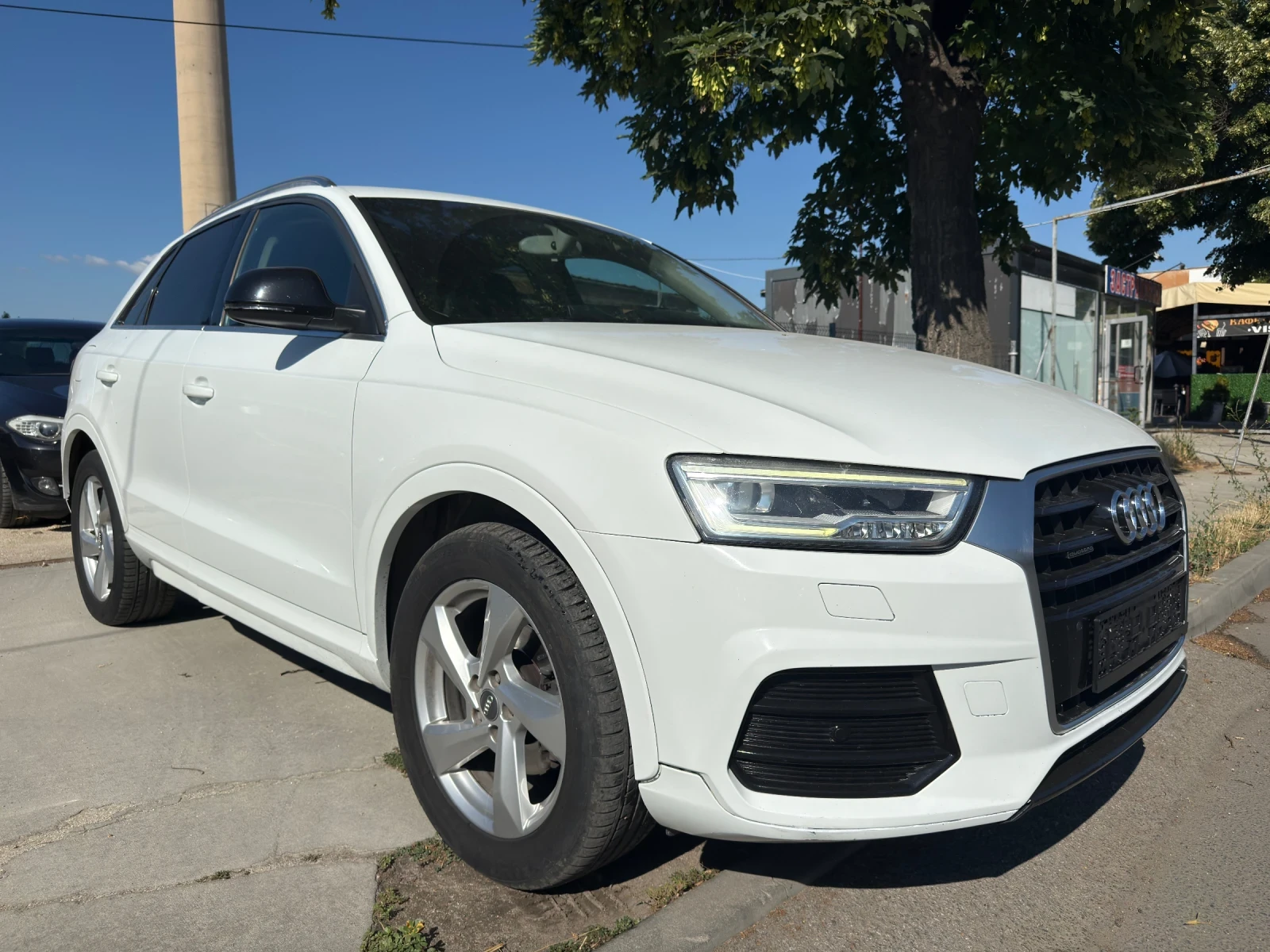 Audi Q3 ОБСЛУЖЕН/ФЕЙСЛИФТ/КУАТРО/АВТОМАТ/КОЖА/ПАНОРАМА, снимка 3 - Автомобили и джипове - 55257671