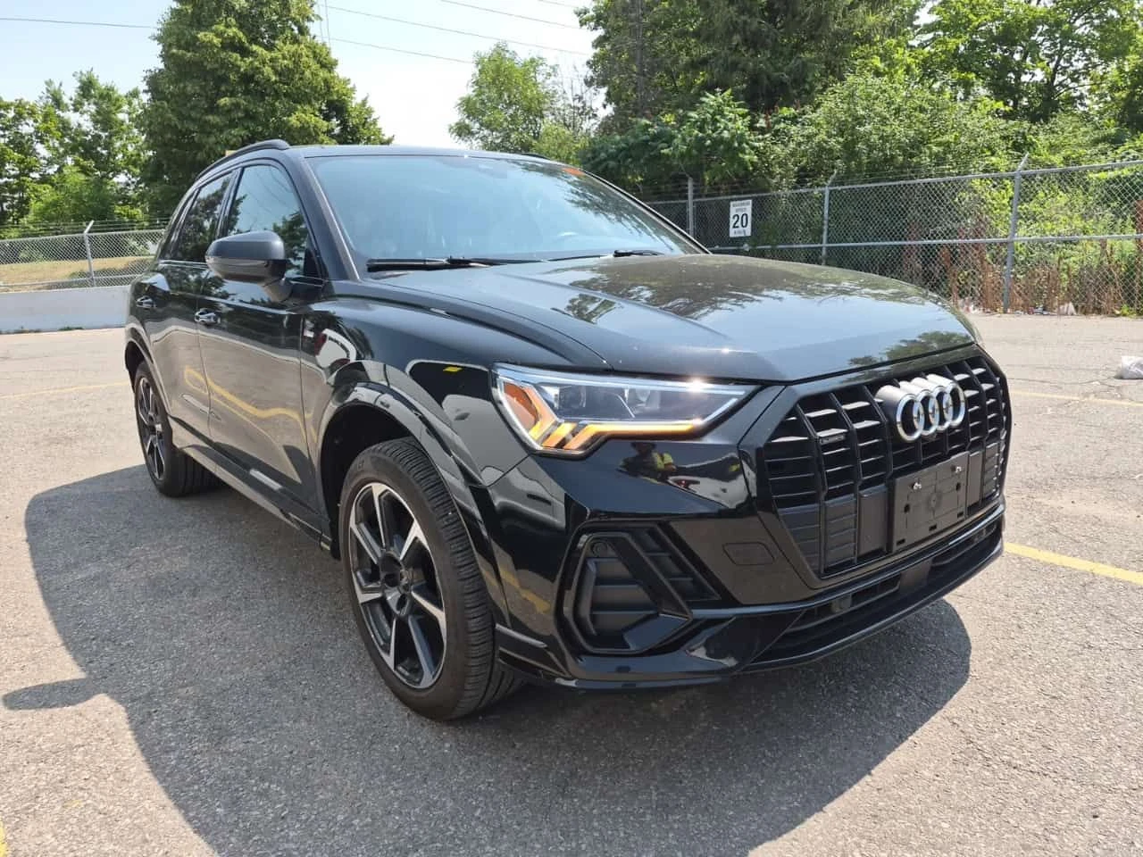 Audi Q3 * TECHNIK * CARFAX * ОПЦИЯ ЗА ФИНАНСИРАНЕ , снимка 2 - Автомобили и джипове - 55355942