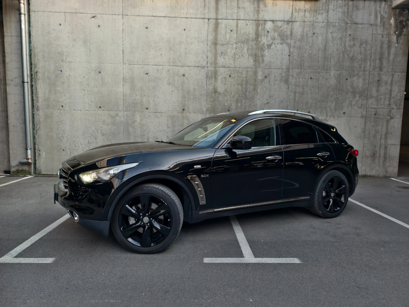 Infiniti QX70 SPREMIUM| AWD| КОЖА| NAVI| ОБДУХВАНЕ| ПОДГРЕВ, снимка 7 - Автомобили и джипове - 55696181