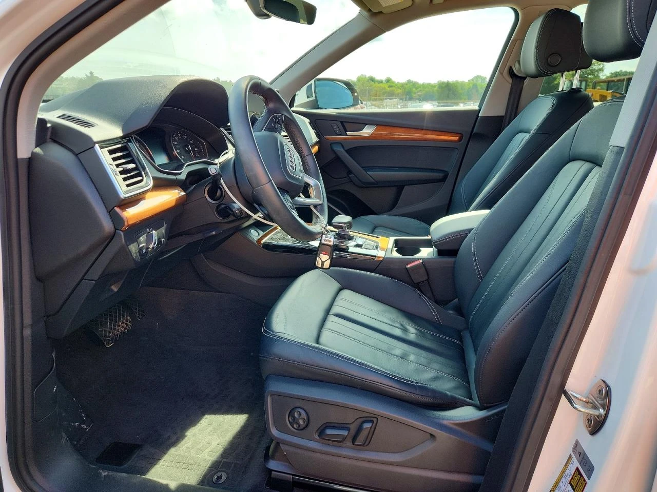 Audi Q5 2.0l Premium 40, снимка 7 - Автомобили и джипове - 55877225