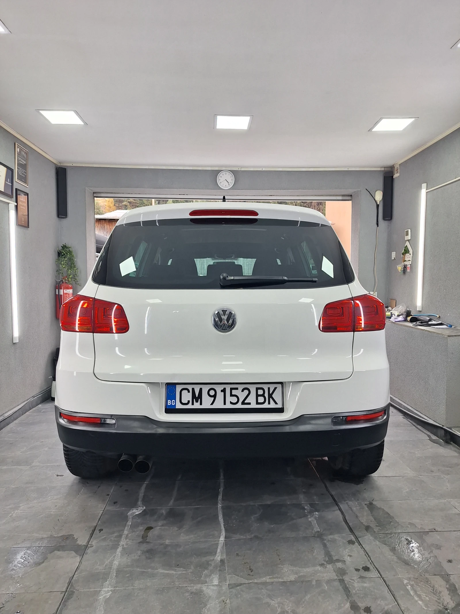 VW Tiguan 4х4, Автоматик, Панорама, снимка 9 - Автомобили и джипове - 56452653