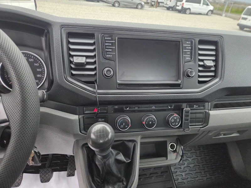 VW Crafter 2.0 TDI, Бордови, 4.40 метра, Клима, Нави, снимка 11 - Бусове и автобуси - 53054068