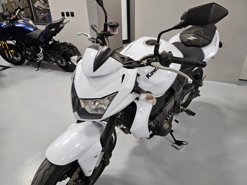 Kawasaki Z 750R, 78kw, 09.2012г., снимка 9 - Мотоциклети и мототехника - 49204473