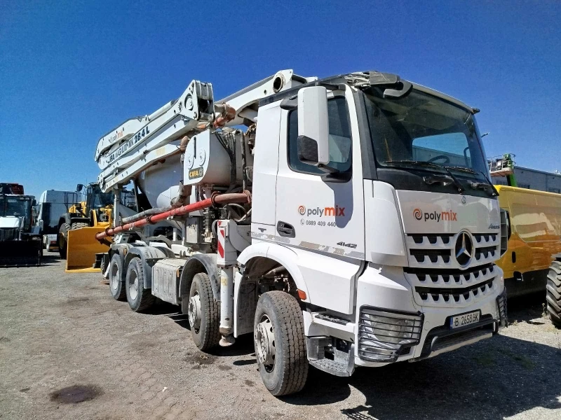 Бетон помпа Mercedes-Benz Arocs 4142 MK28