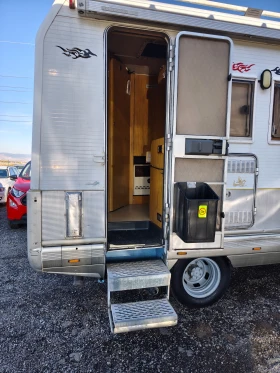 Кемпер Laika Ford Transit 2.5 Swiss, снимка 6