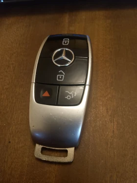 Оригинален Smart key ключ за Мерцедес 2022