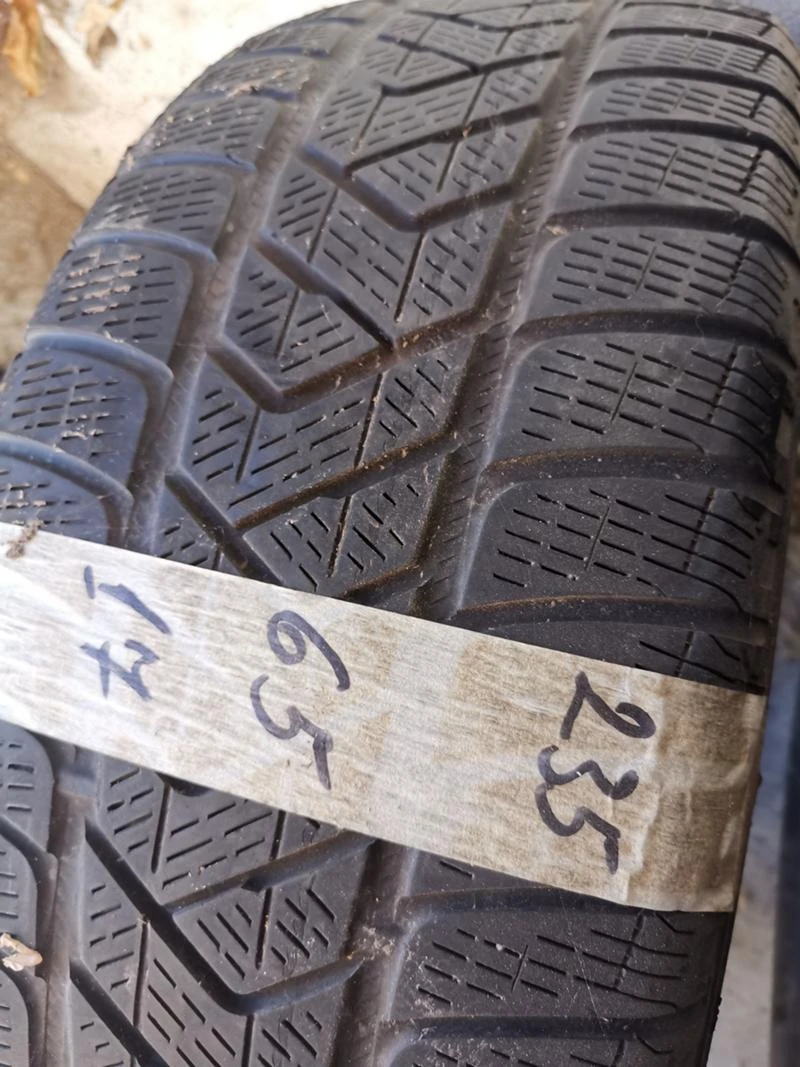 Гуми Всесезонни 235/65R17, снимка 2 - Гуми и джанти - 46829744