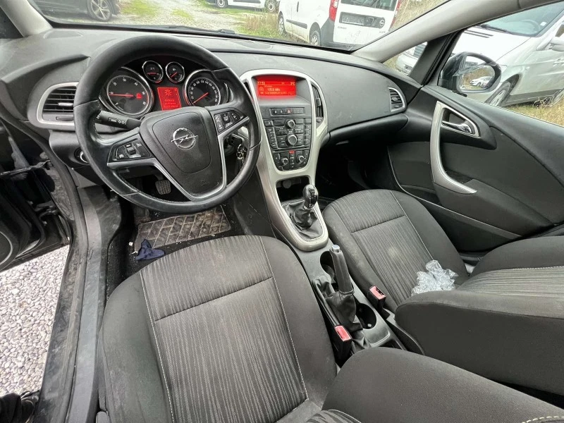 Opel Astra 1.7CDTI- 110кс, снимка 10 - Автомобили и джипове - 43120981