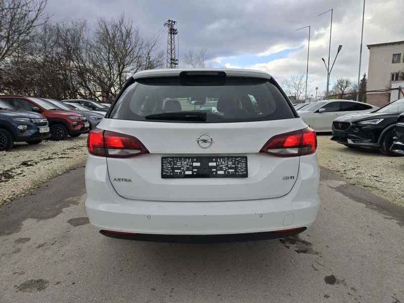 Opel Astra 1.6CDTI - 110к.с., снимка 8 - Автомобили и джипове - 48322002