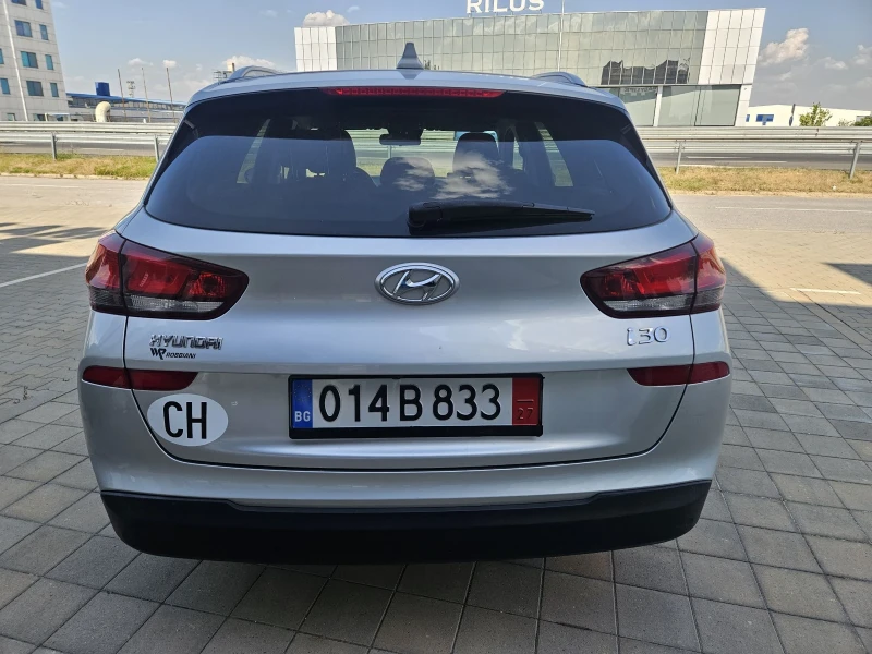 Hyundai I30 1.4i AUTOMATIC swiss edition , снимка 3 - Автомобили и джипове - 49173774