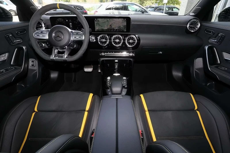 Mercedes-Benz CLA 45 AMG S 4M+ Coup&#233; PANORAMA+ DISTRO, снимка 4 - Автомобили и джипове - 51497362