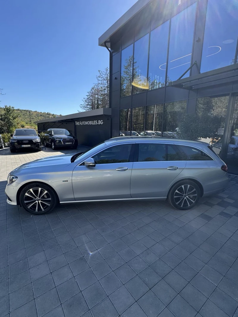 Mercedes-Benz E 300, снимка 4 - Автомобили и джипове - 51819454