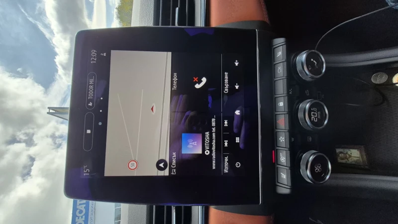 Renault Captur, снимка 12 - Автомобили и джипове - 52570070