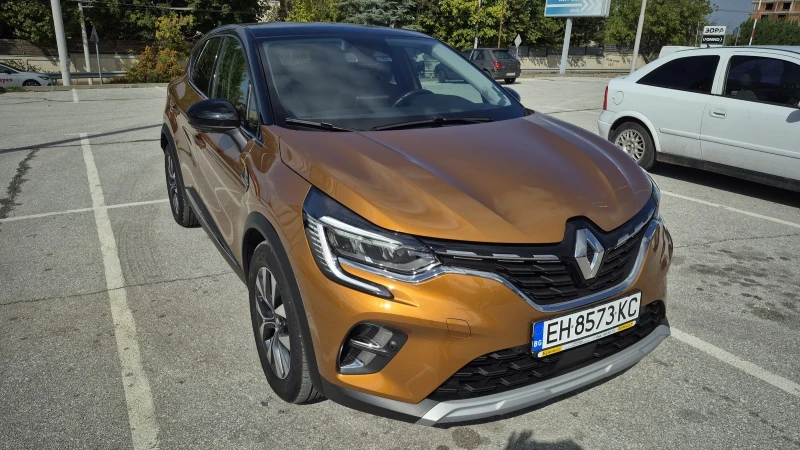 Renault Captur, снимка 4 - Автомобили и джипове - 52570070