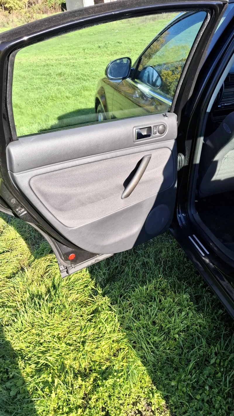 VW Passat 2.0 benzin , снимка 11 - Автомобили и джипове - 52401751