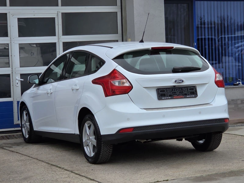 Ford Focus 1.6TDCI/GHIA/6 скорости, снимка 3 - Автомобили и джипове - 52670461