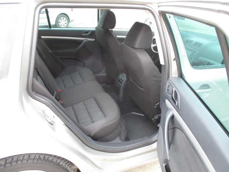 Skoda Octavia 2.0TDI/140кс./4x4/6-СКОРОСТИ/КАТО НОВА, снимка 15 - Автомобили и джипове - 53211499