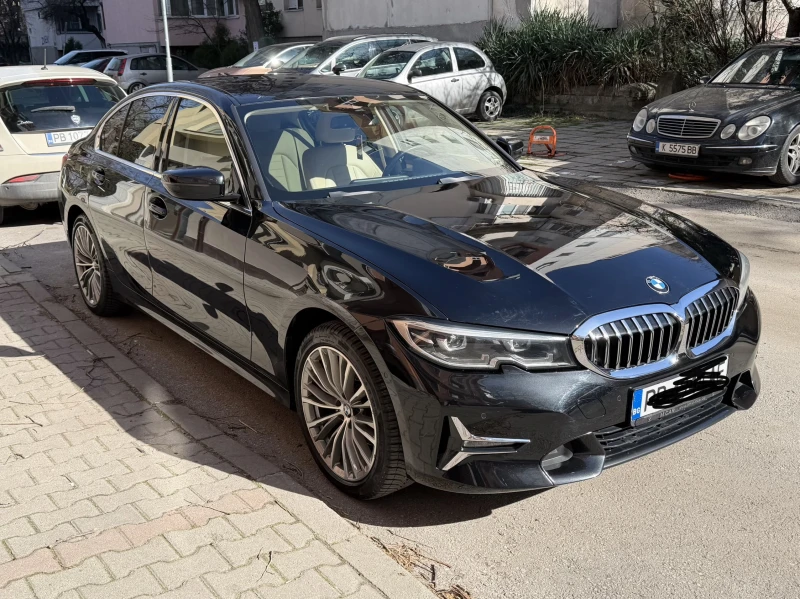 BMW 320 xDrive, Luxury Line, снимка 2 - Автомобили и джипове - 53536631